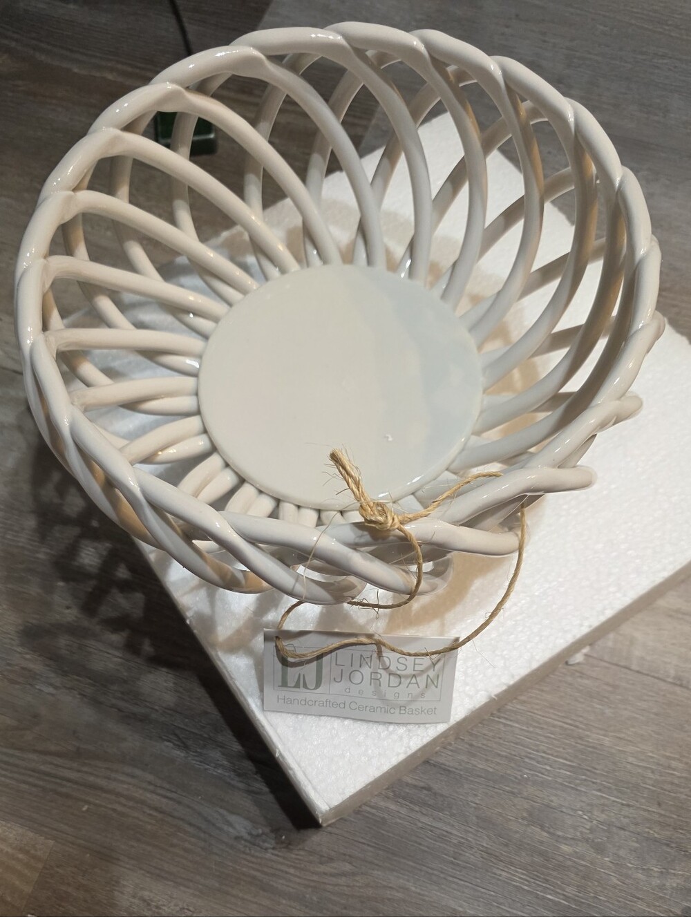 New Lindsey Jordan Handcrafted Ceramic Basket - Cream